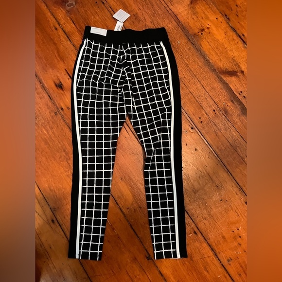 Chico’s Zenergy NWT geo print leggings black white size 1 / size S / size 8/10 - Picture 8 of 9